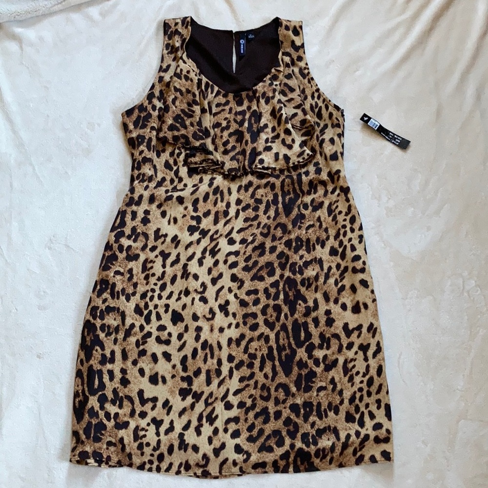 NWT Milano size 12 sleeveless leopard print dress